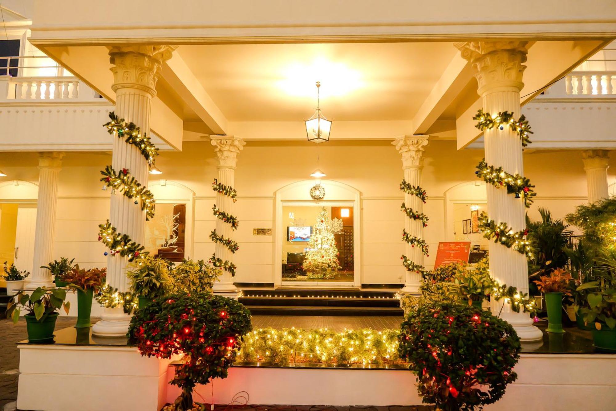Hotel Narendra Central Muvattupuzha Esterno foto