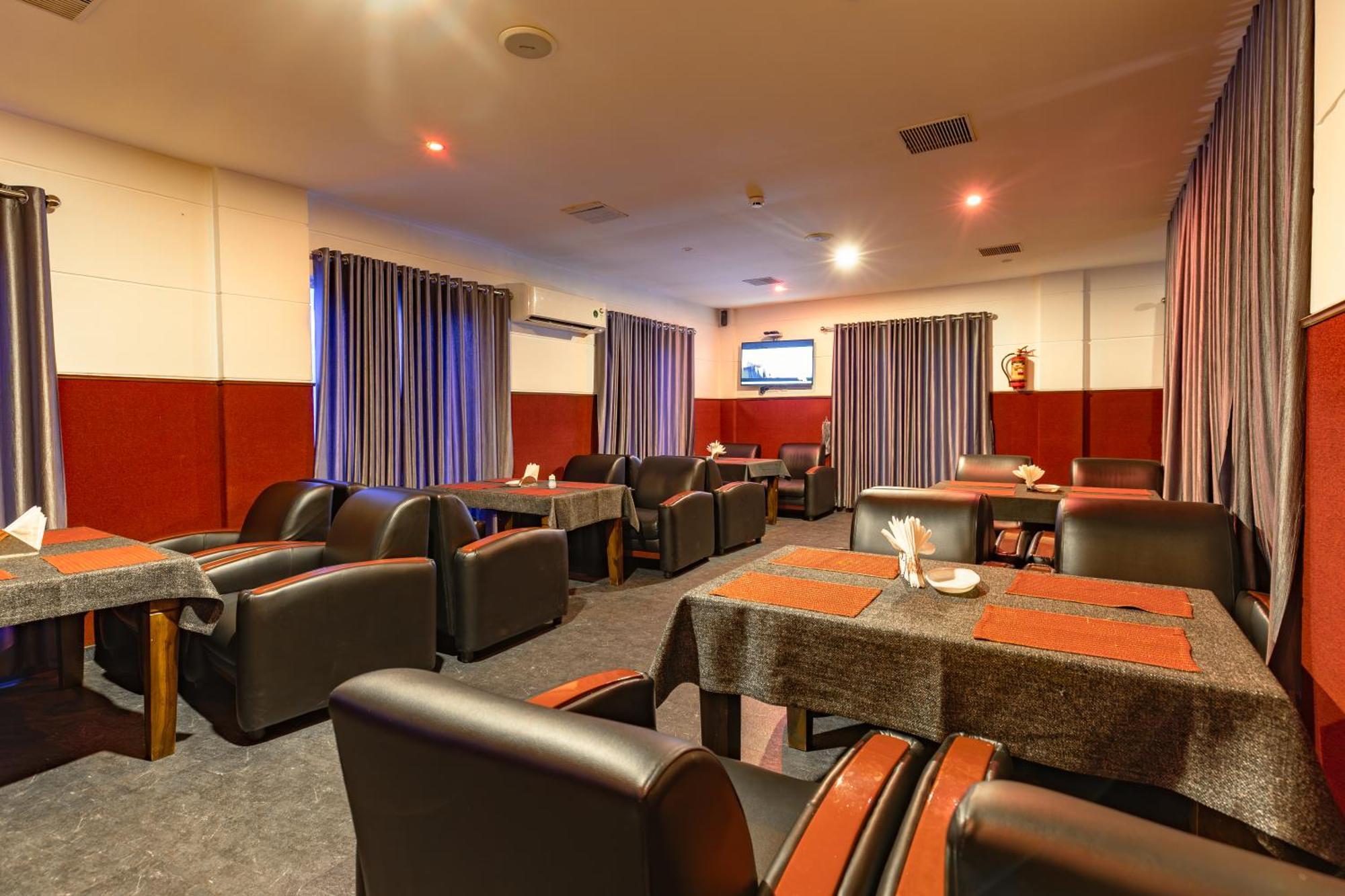 Hotel Narendra Central Muvattupuzha Esterno foto